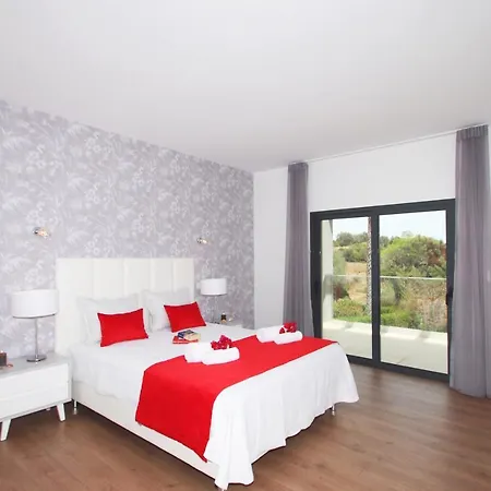Riviera By Algarve Vacation וילה Armação de Pêra