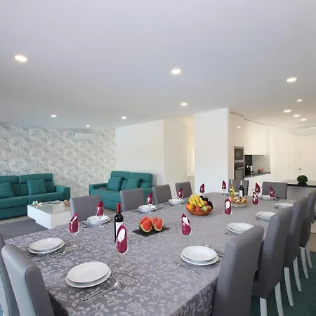 Riviera - Com Piscina Aquecivel, 2 Jacuzzis E Bbq Em Villa Armação de Pêra