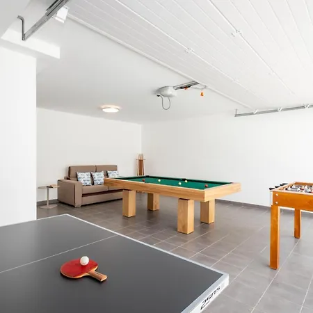 Riviera - Com Piscina Aquecivel, 2 Jacuzzis E Bbq Em * Armação de Pêra